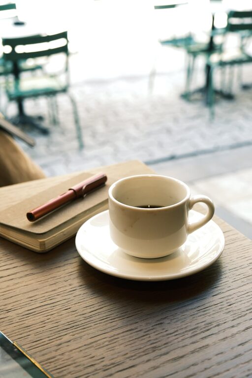 Beginner Guide to Journaling Every Day for a Happier Mindset